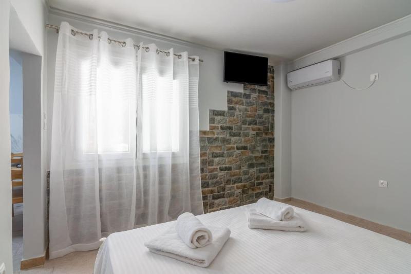 Cozy Corner in Petralona - image 3