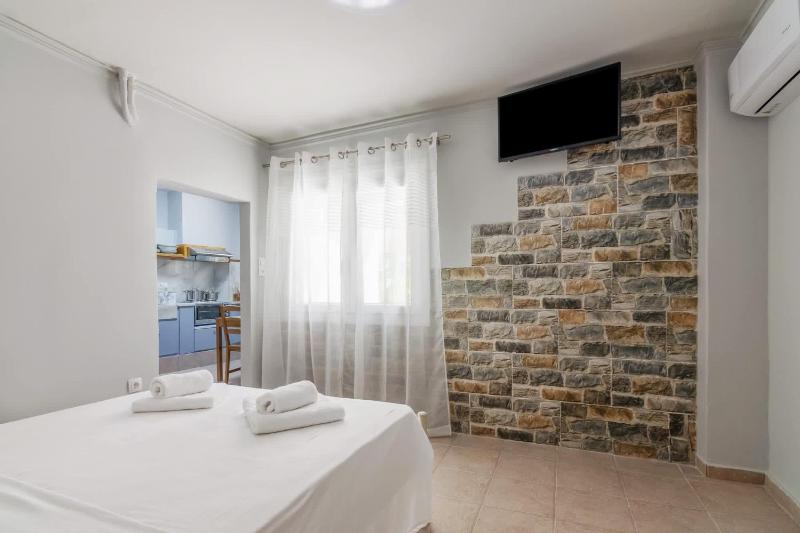 Cozy Corner in Petralona - image 2
