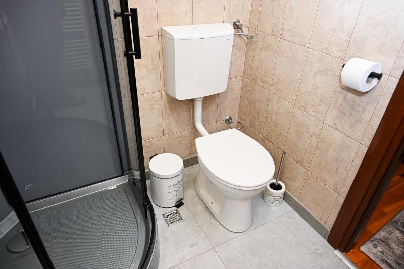 Pensiunea Casa Stoica Oradea - image 25