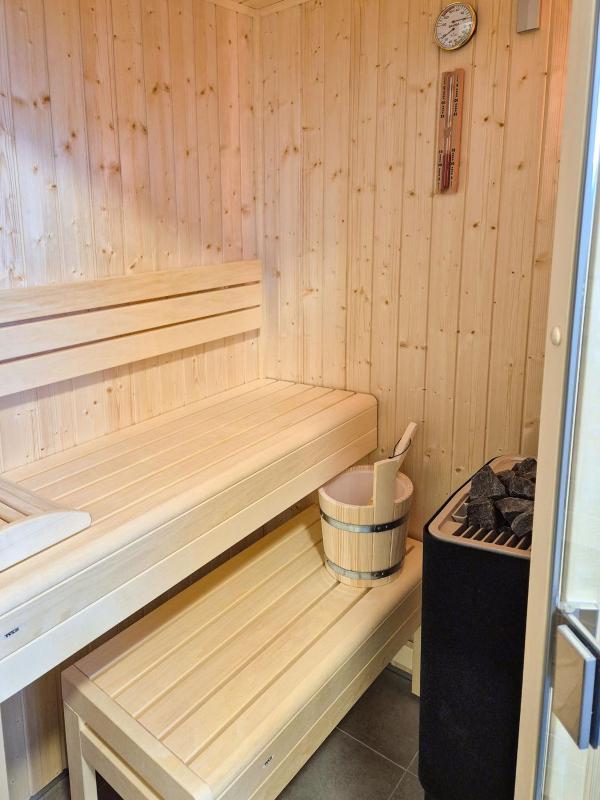 Traumhafte FeWo mit Garten und Sauna an der Küste - image 11