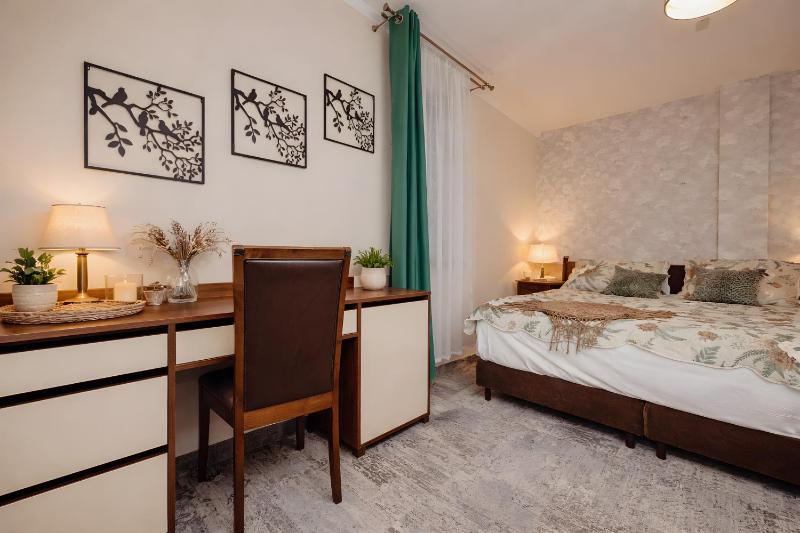 WILLA PETRUS - CENTRUM BALKONY WINDA ŚNIADANIA RELAKS I WYGODa - image 20