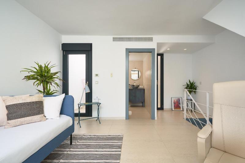 Triana by Home at Homes - image 15