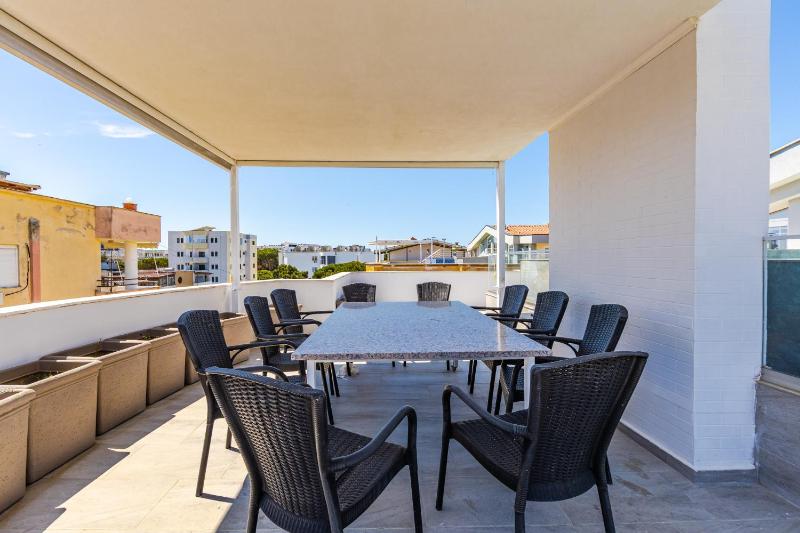 Rooftop Apartment with Private Pool by PikHost - image 14