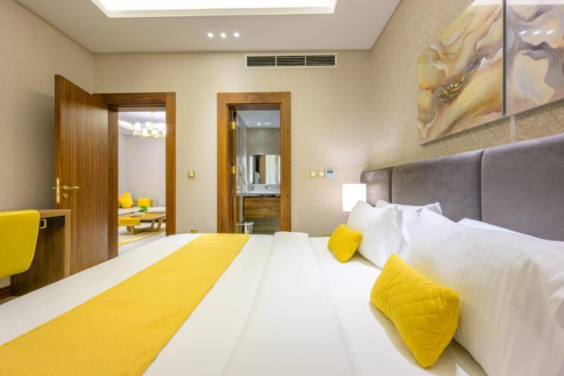 Abraj Suites Hotel - image 1