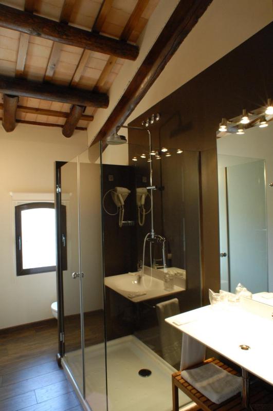 Twin Room image 4
