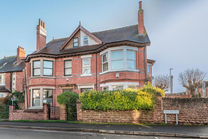 Notthingham Park Avenue Elegant Mapperley Park Residence - image 13