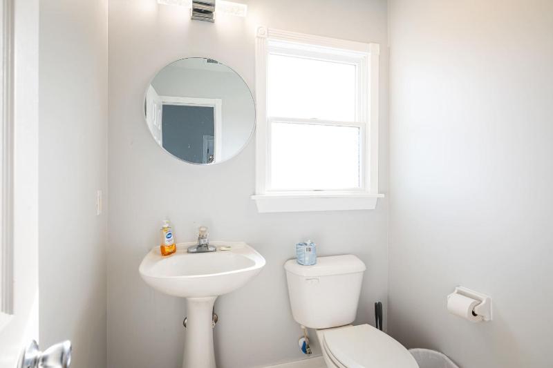 Nags Head Oceanfront Private Beach Access & Pool - image 42