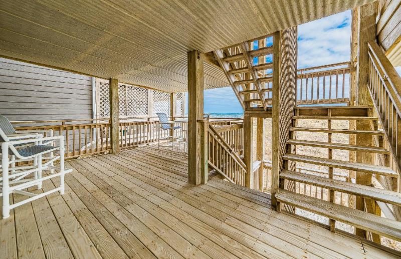 Four Sons of a Beach - KDH Scrimshaw Oceanfront Condo Ocean View Cargo Lift Flex Stays - image 26