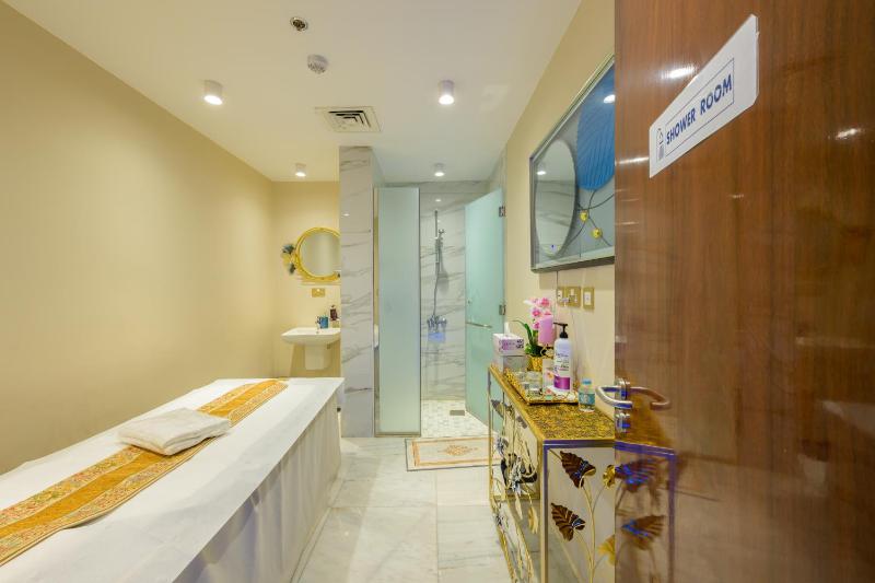Abraj Suites Hotel - image 4