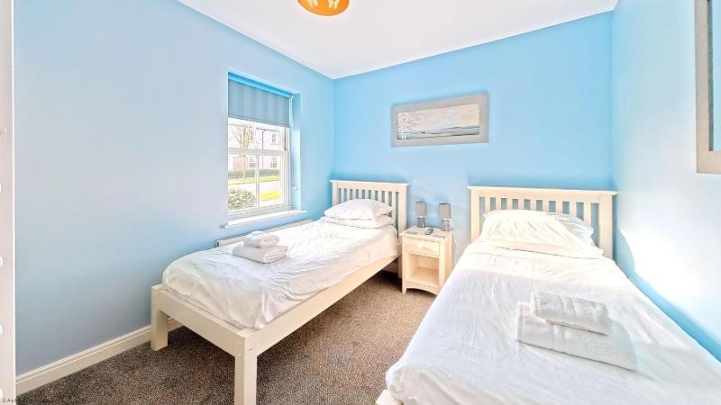 Greenwich Cottage - Part of the The Bay Filey Holiday Village with pool gym and direct beach access pub restaurant tennis and meadows walks - image 41
