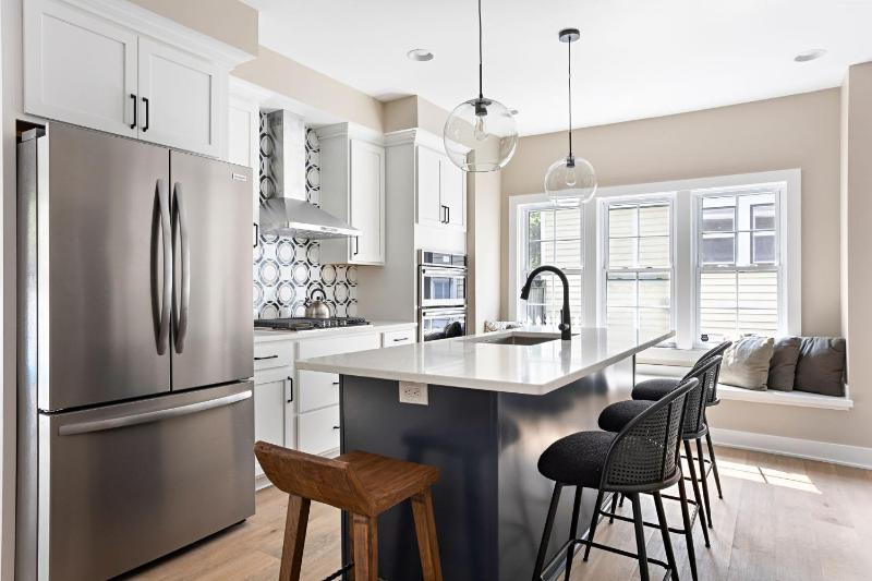 Cute and Quaint on Carrollton-Family Friendly Home - image 42