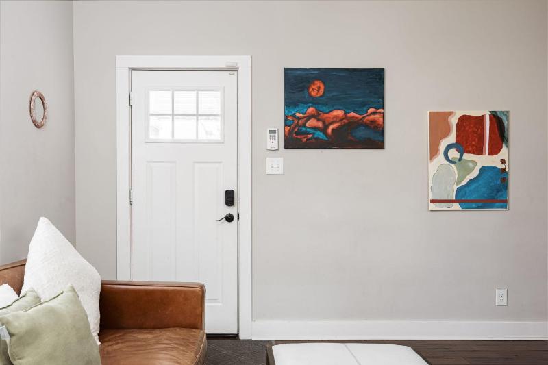 Sleek Modern Indy Home with Yard WiFi Family Friendly & Easy Access - image 40