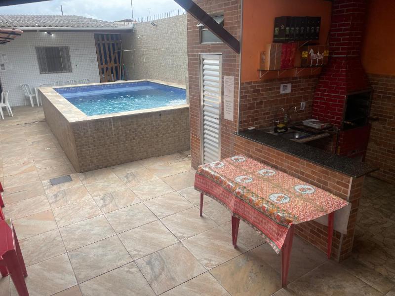 Juliana - image 13
