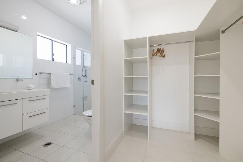 57 Tomaree Road House - Pool Air-con Wi-fi Boat Parking - image 25