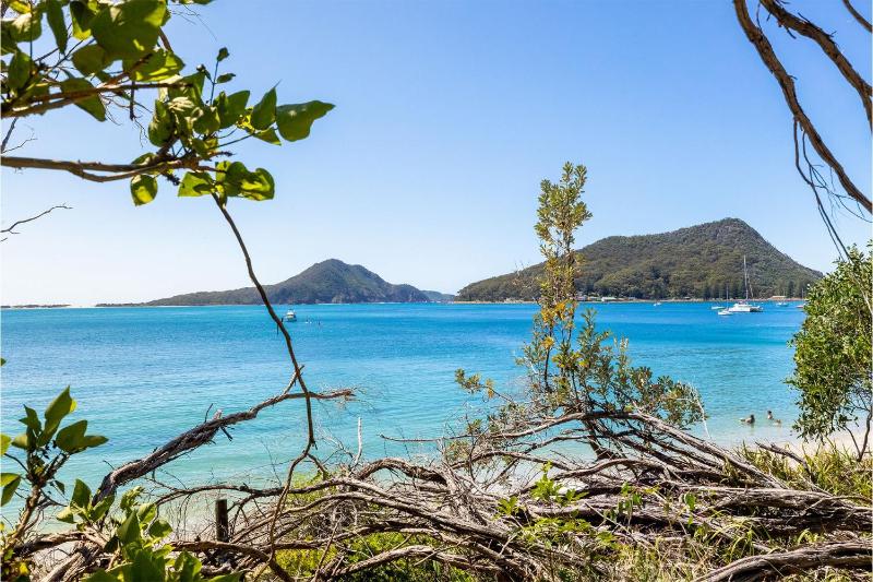 57 Tomaree Road House - Pool Air-con Wi-fi Boat Parking - image 23
