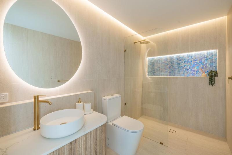 57 Tomaree Road Complex - House and Cabana with Pool Linen Air-con Wi-fi Boat Parking - image 44