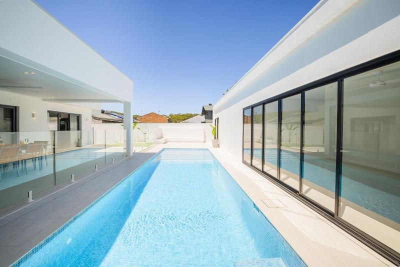 57 Tomaree Road Complex - House and Cabana with Pool Linen Air-con Wi-fi Boat Parking - image 21
