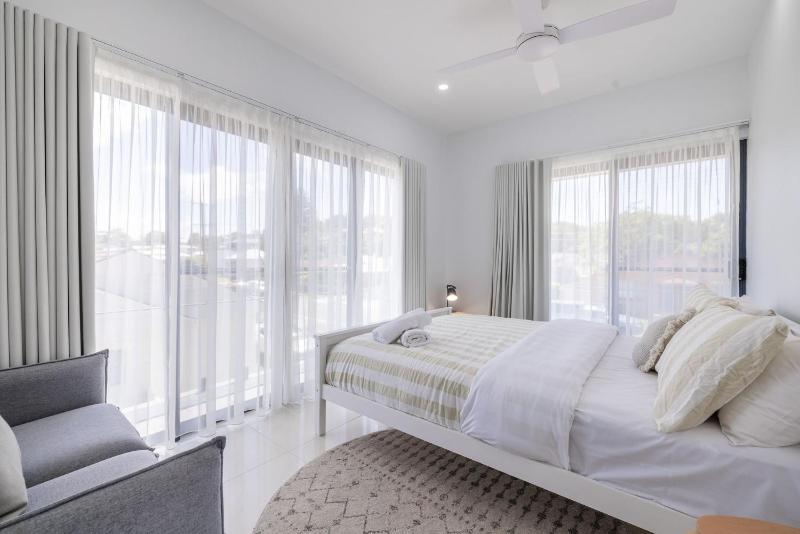 57 Tomaree Road Complex - House and Cabana with Pool Linen Air-con Wi-fi Boat Parking - image 8