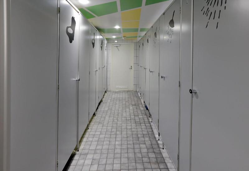 Double Room with Shared Bathroom image 4