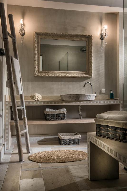 Luxury Suite Private Pool image 3