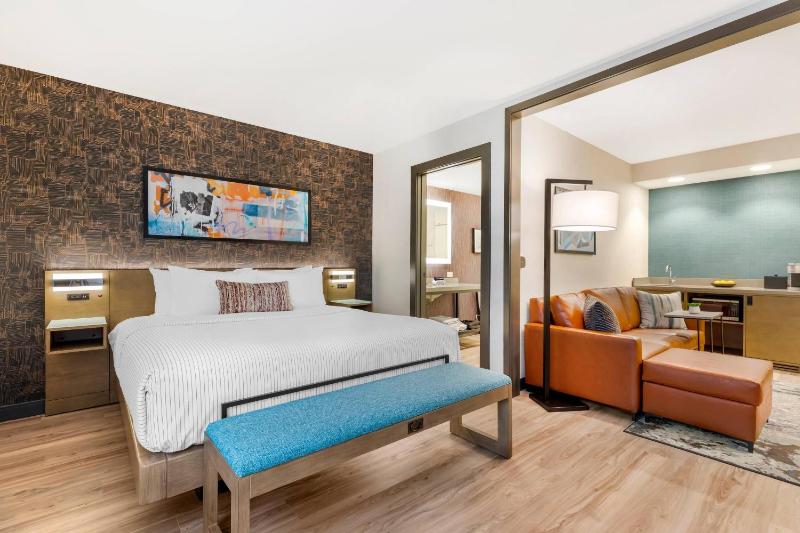 Cambria Hotel Denver Downtown RiNo - image 25