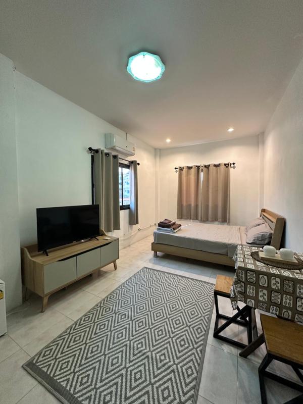 White Corner - image 5
