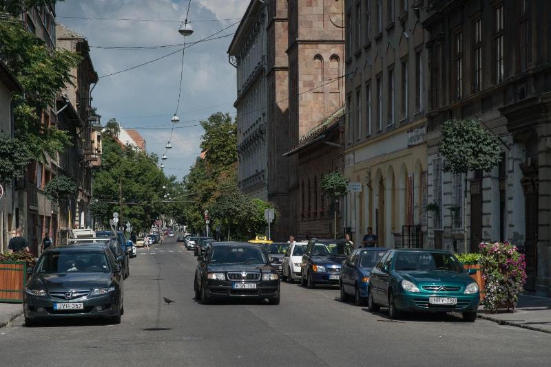 Studio Apartment image 3