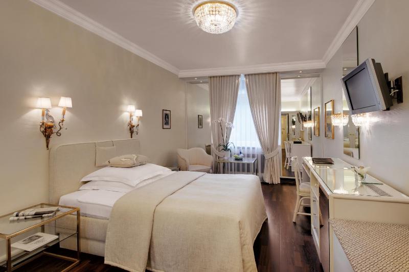 Comfort Single Room image 4