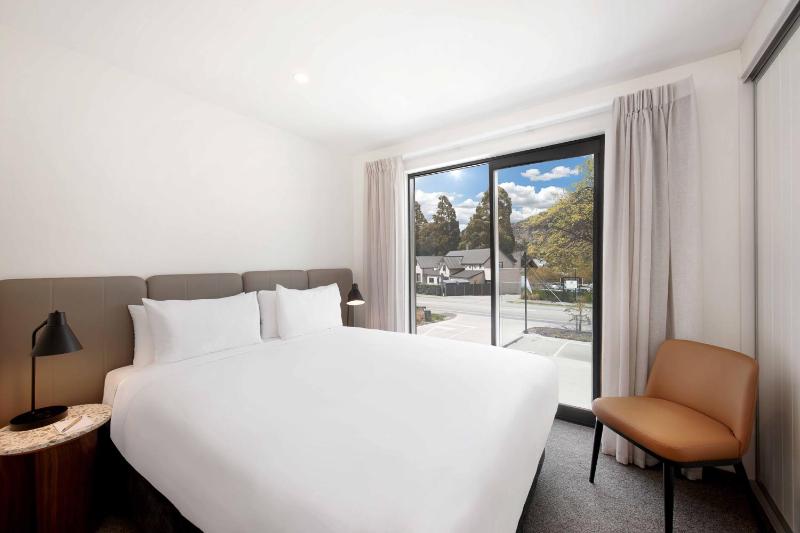 Swiss-Belvillas Coronet Peak - image 22