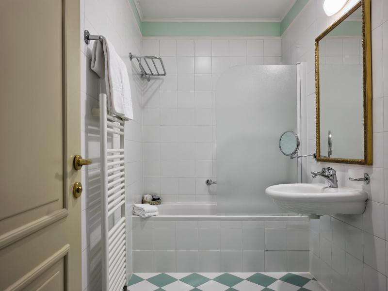 Hotel Continental - image 30