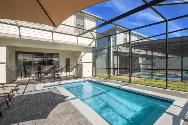 Beautiful 5 Bed Pool Home At Resort- No Resort Fee townhouse - image 42