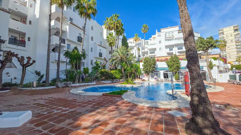 Pueblo Quinta Apartments Beach Pool and Terrace - image 3