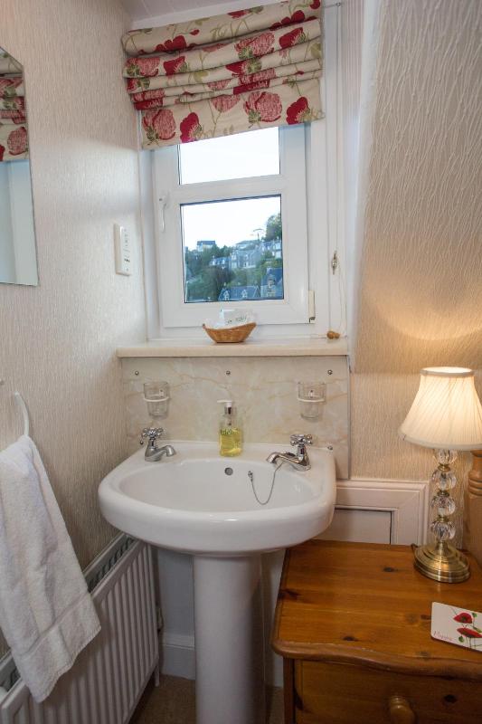 Double Room with Sea View image 2
