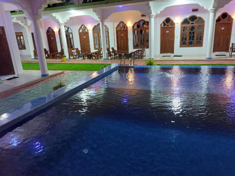 MRD Beach Hotel - image 46