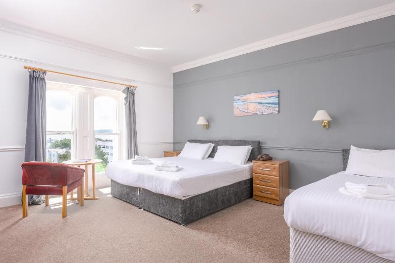 Abbey Lawn Hotel - image 29