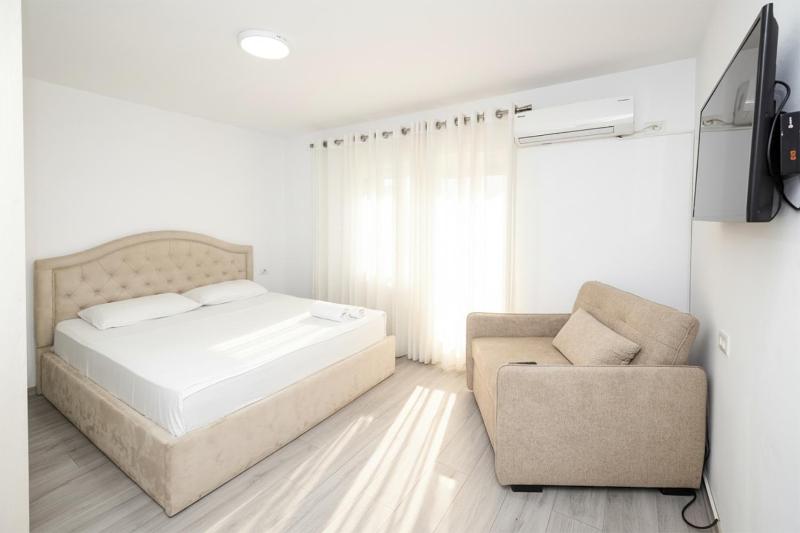 Blloku Central Apartments - image 12