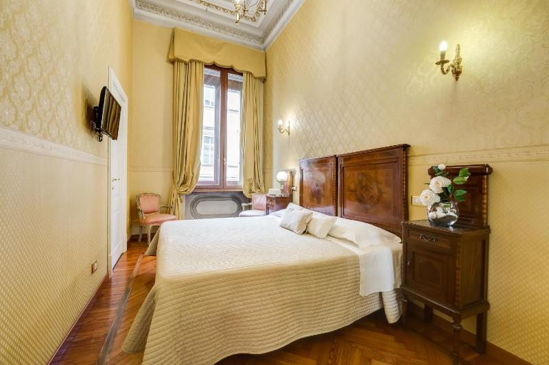 Double Room with Private External Bathroom image 2