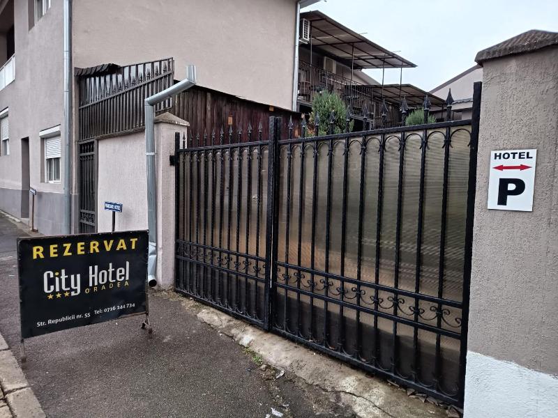 Carnival City Hotel Oradea - image 42