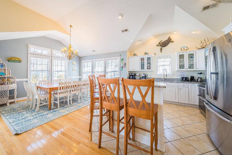 Dove Ocean - Old Nags Head Place 350 Yds to Beach Elevator Pool Hot Tub Outdoor Kitchen - image 48