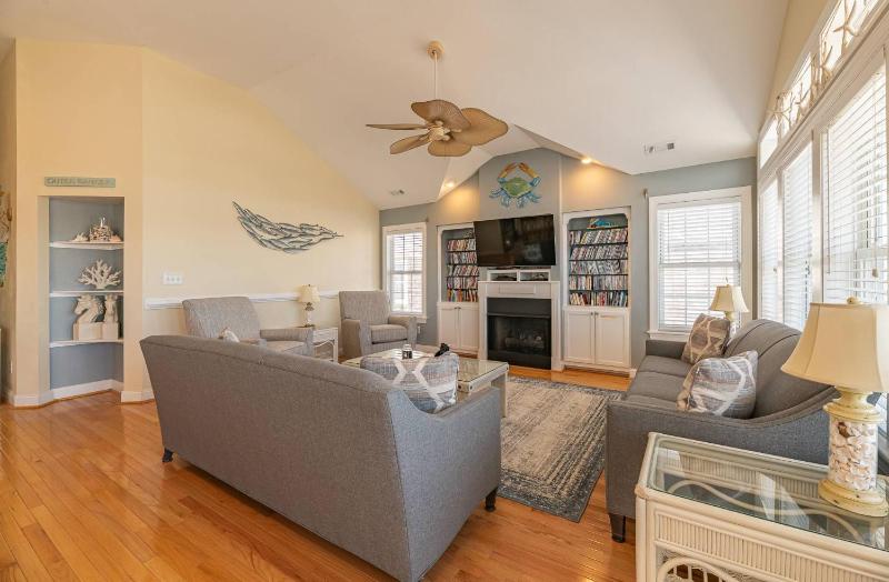 Dove Ocean - Old Nags Head Place 350 Yds to Beach Elevator Pool Hot Tub Outdoor Kitchen - image 17