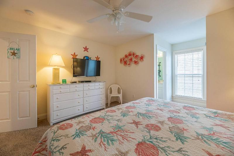 Dove Ocean - Old Nags Head Place 350 Yds to Beach Elevator Pool Hot Tub Outdoor Kitchen - image 45