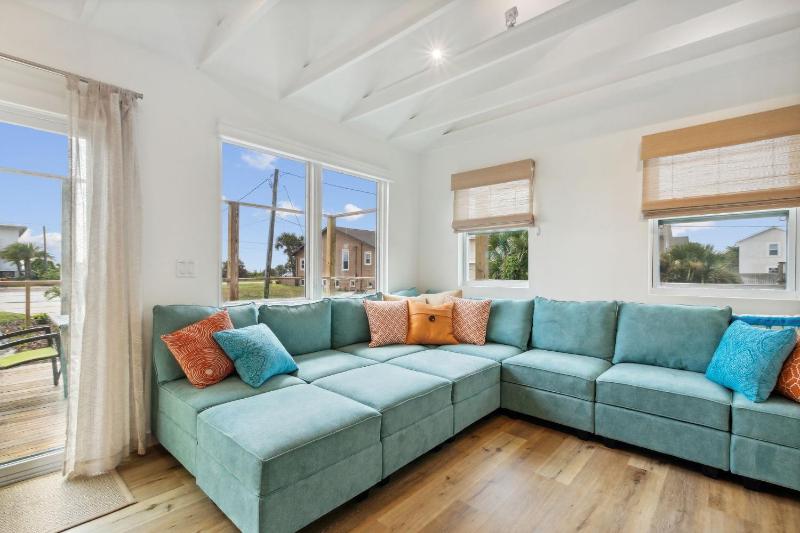 Blueberry Dunes Beach Cottage - Pet Friendly - Pool home - image 3