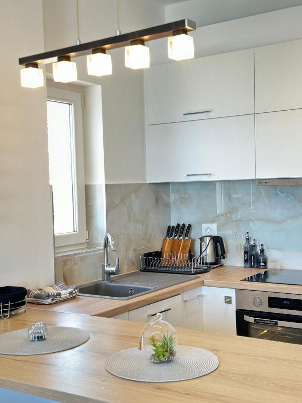 Sunny Sea View Apartment Sarande - image 9