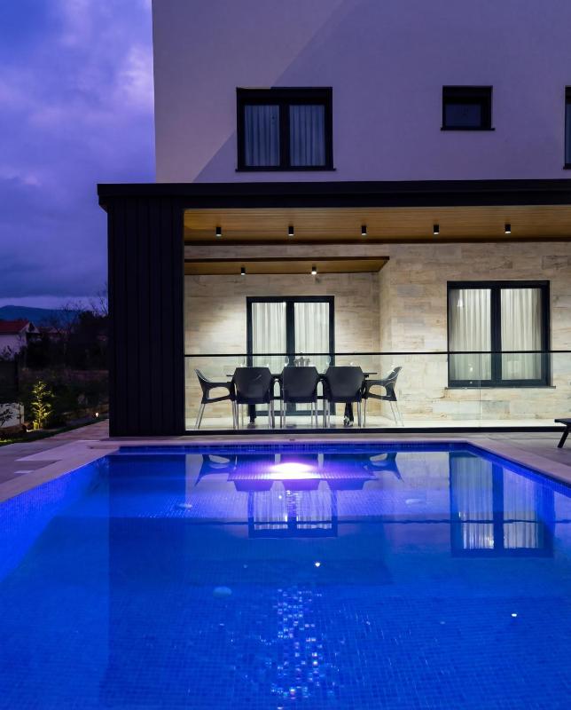 Luxury Villa Bar - image 6