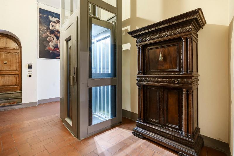 Loft Duomo Cathedral with Lift - image 10