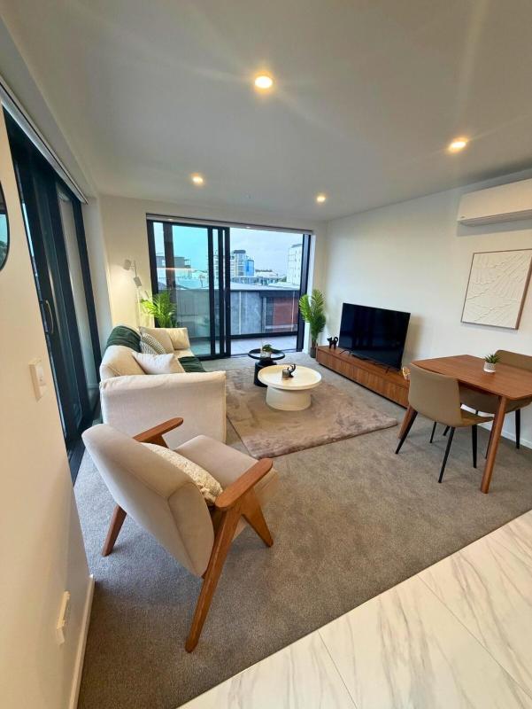 Brand-New 1BR Apartment near Te Kaha Stadium - image 10