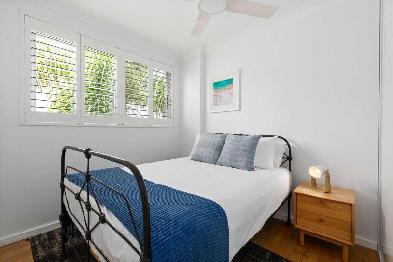 Sunny Manly Apartment Steps from Beach & Cafes - image 6