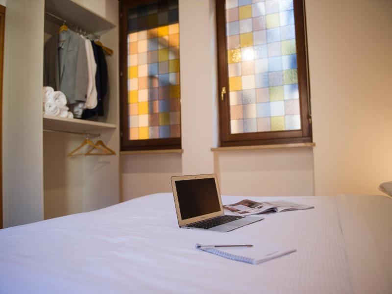 One-Bedroom Suite image 4