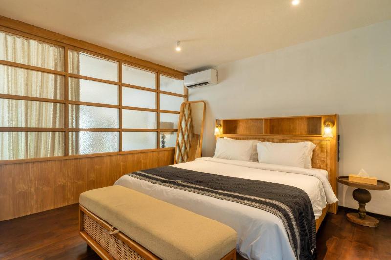 Bingin Comfort Home 3BR with Full Kitchen Laundry and Cinema - image 11