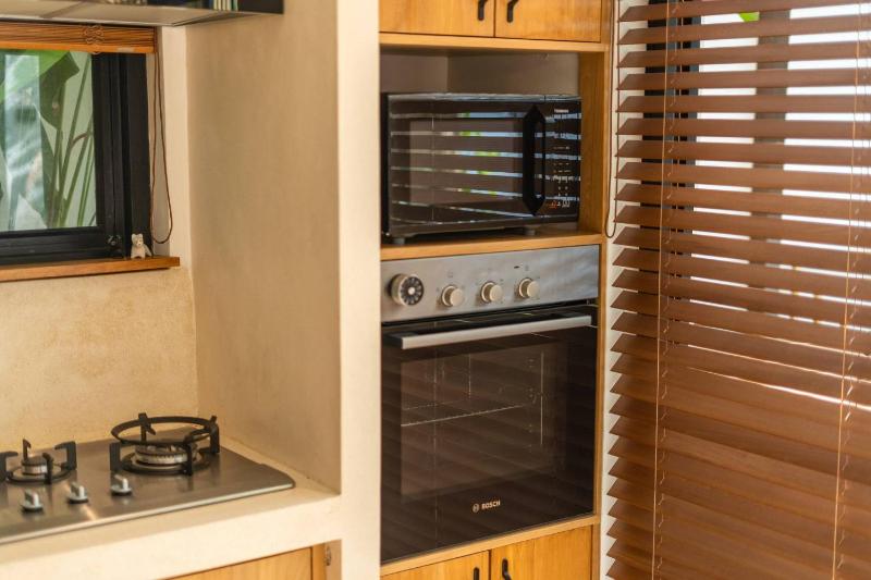 Bingin Comfort Home 3BR with Full Kitchen Laundry and Cinema - image 3